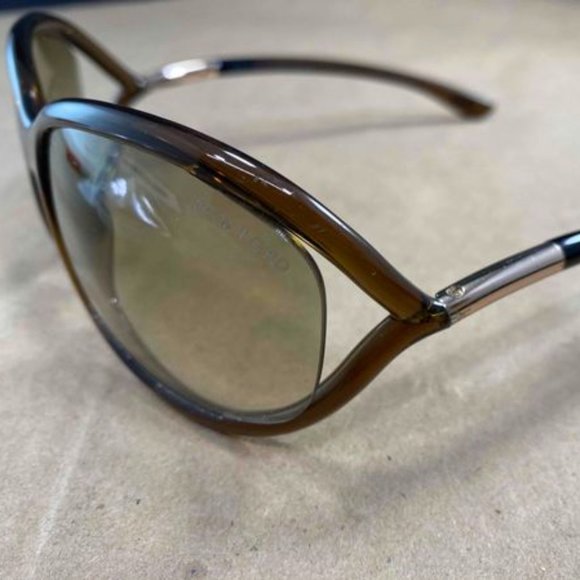 TOM FORD Jennifer Sunglasses Bronze includesTom Ford eyeglass case main image 4